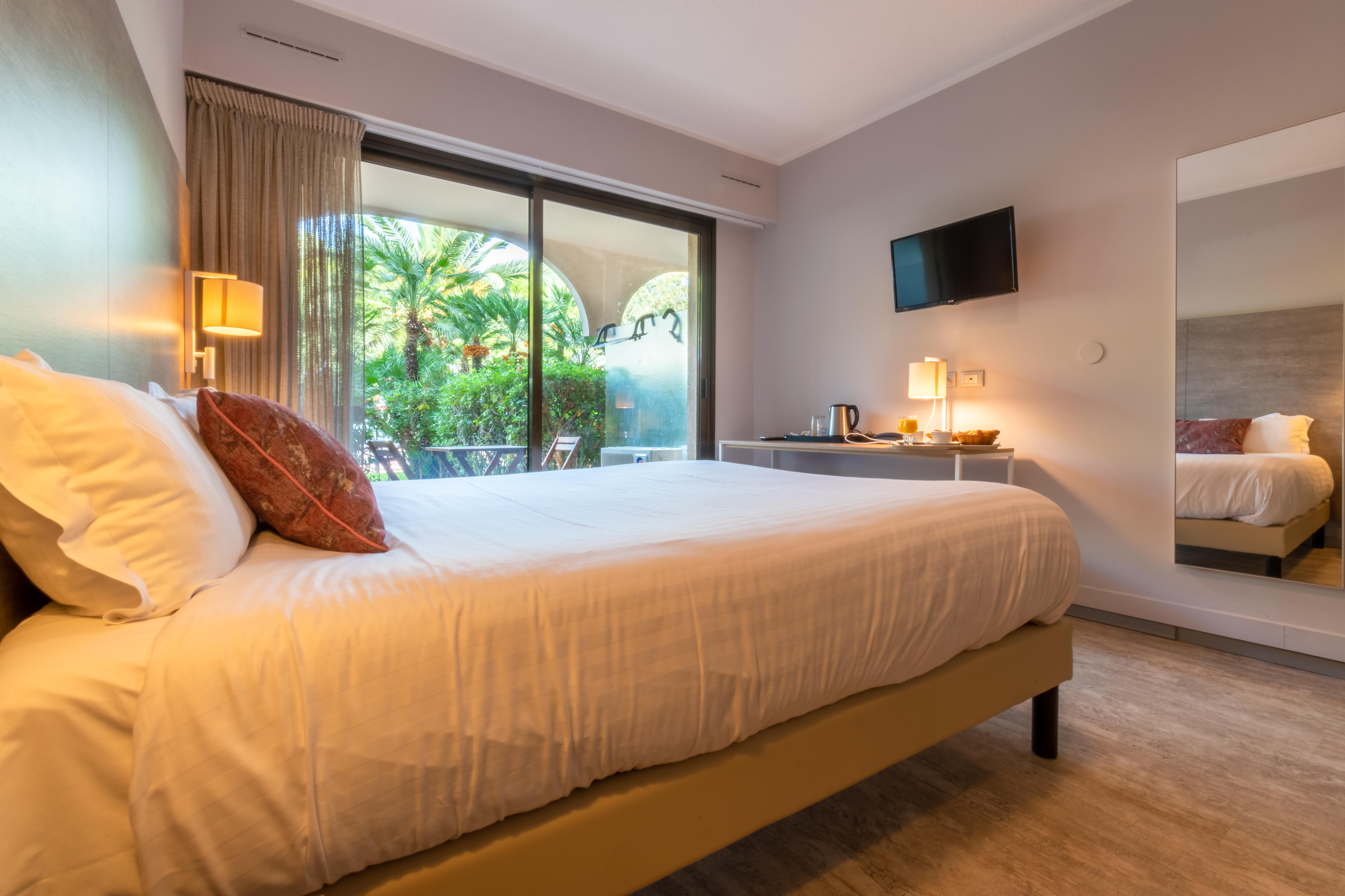 Hotel Bahia Villeneuve-Loubet Ngoại thất bức ảnh