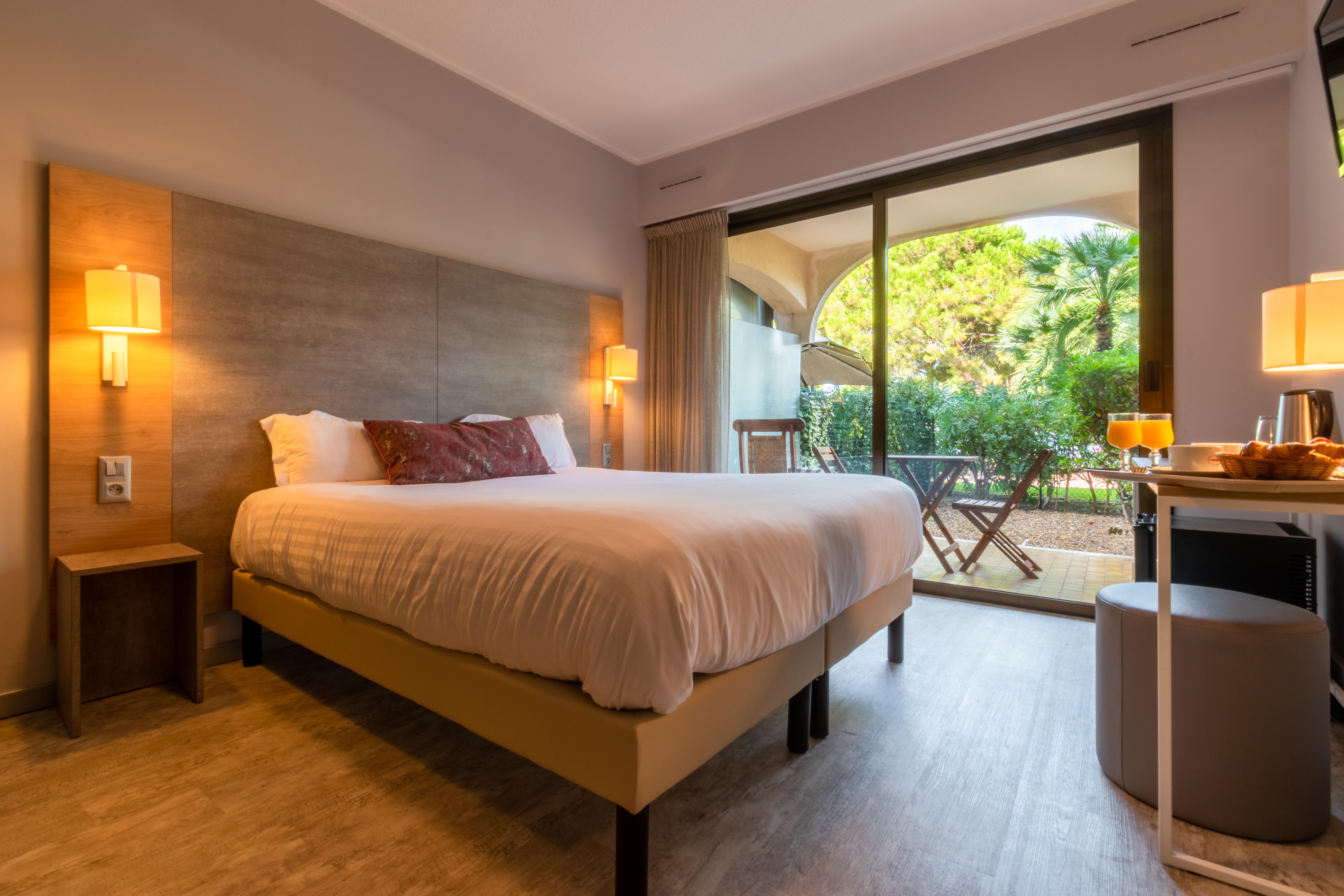 Hotel Bahia Villeneuve-Loubet Ngoại thất bức ảnh