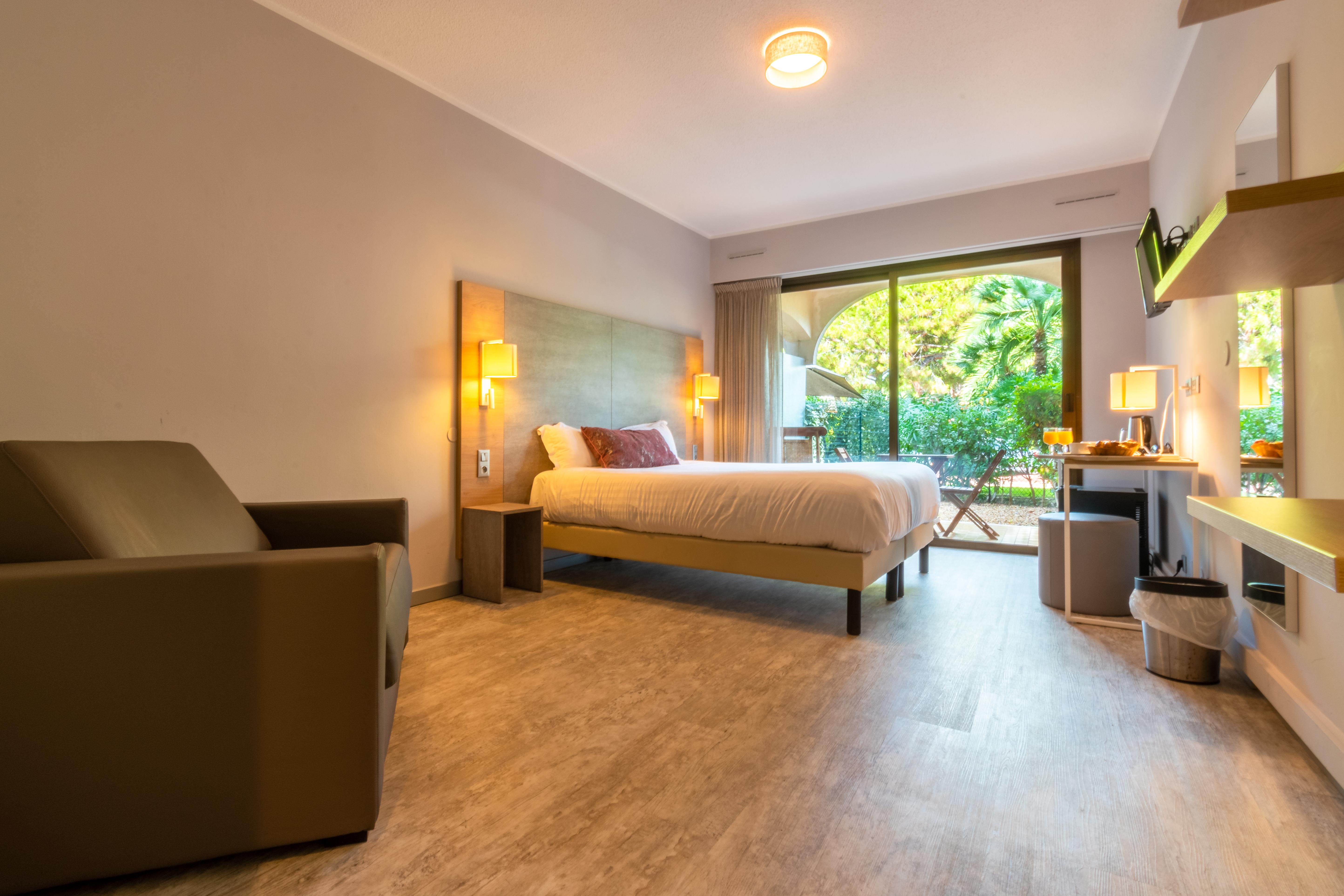 Hotel Bahia Villeneuve-Loubet Ngoại thất bức ảnh
