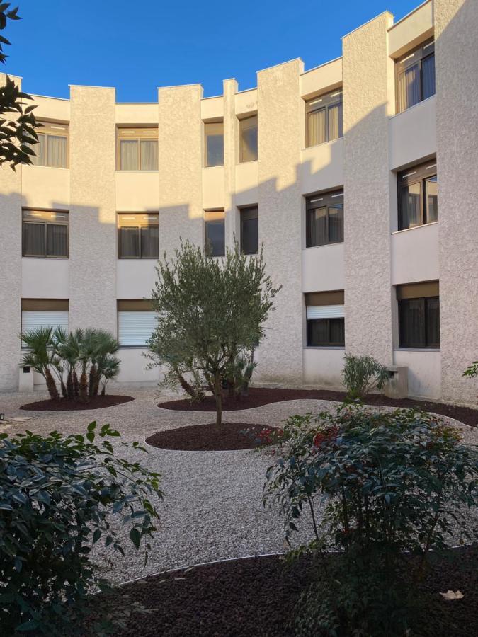Hotel Bahia Villeneuve-Loubet Ngoại thất bức ảnh