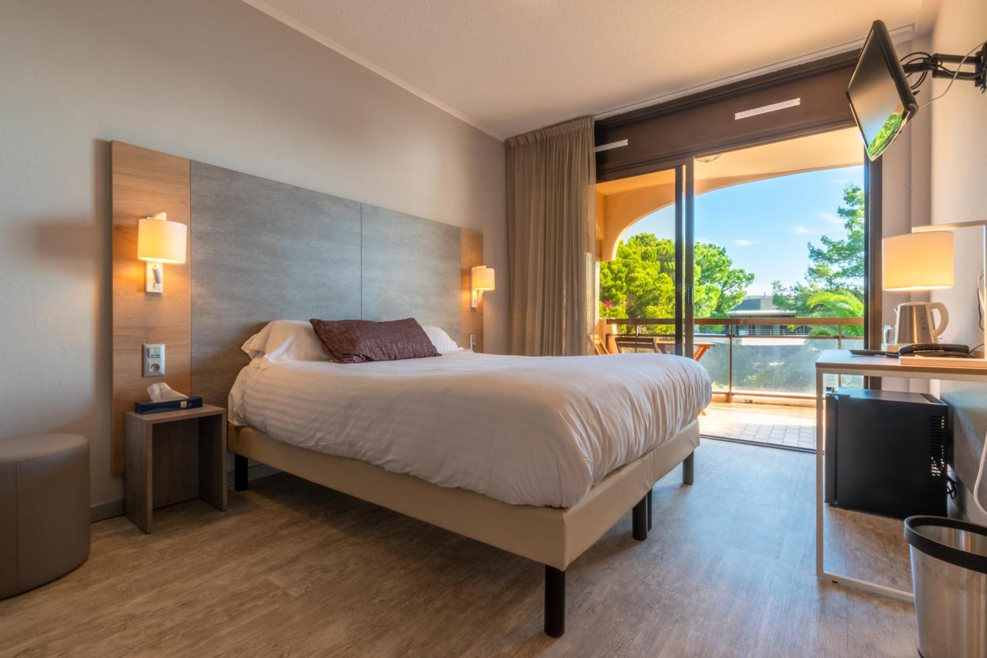 Hotel Bahia Villeneuve-Loubet Ngoại thất bức ảnh