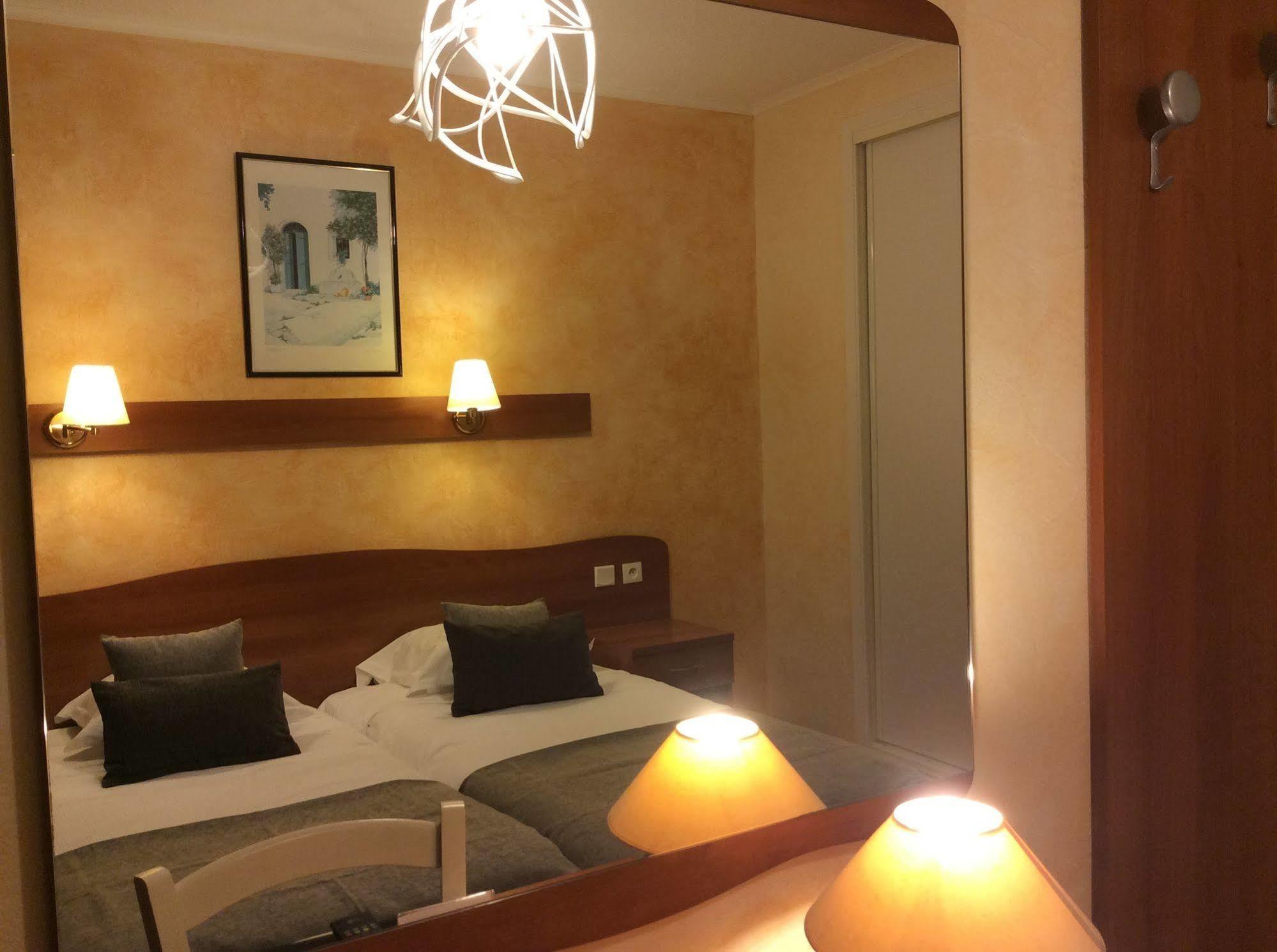Hotel Bahia Villeneuve-Loubet Ngoại thất bức ảnh